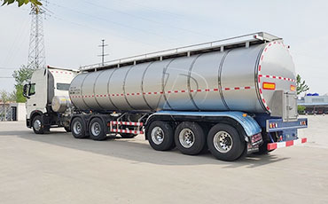 新東鮮奶運(yùn)輸車，為山東物流公司帶來發(fā)展新機(jī)遇